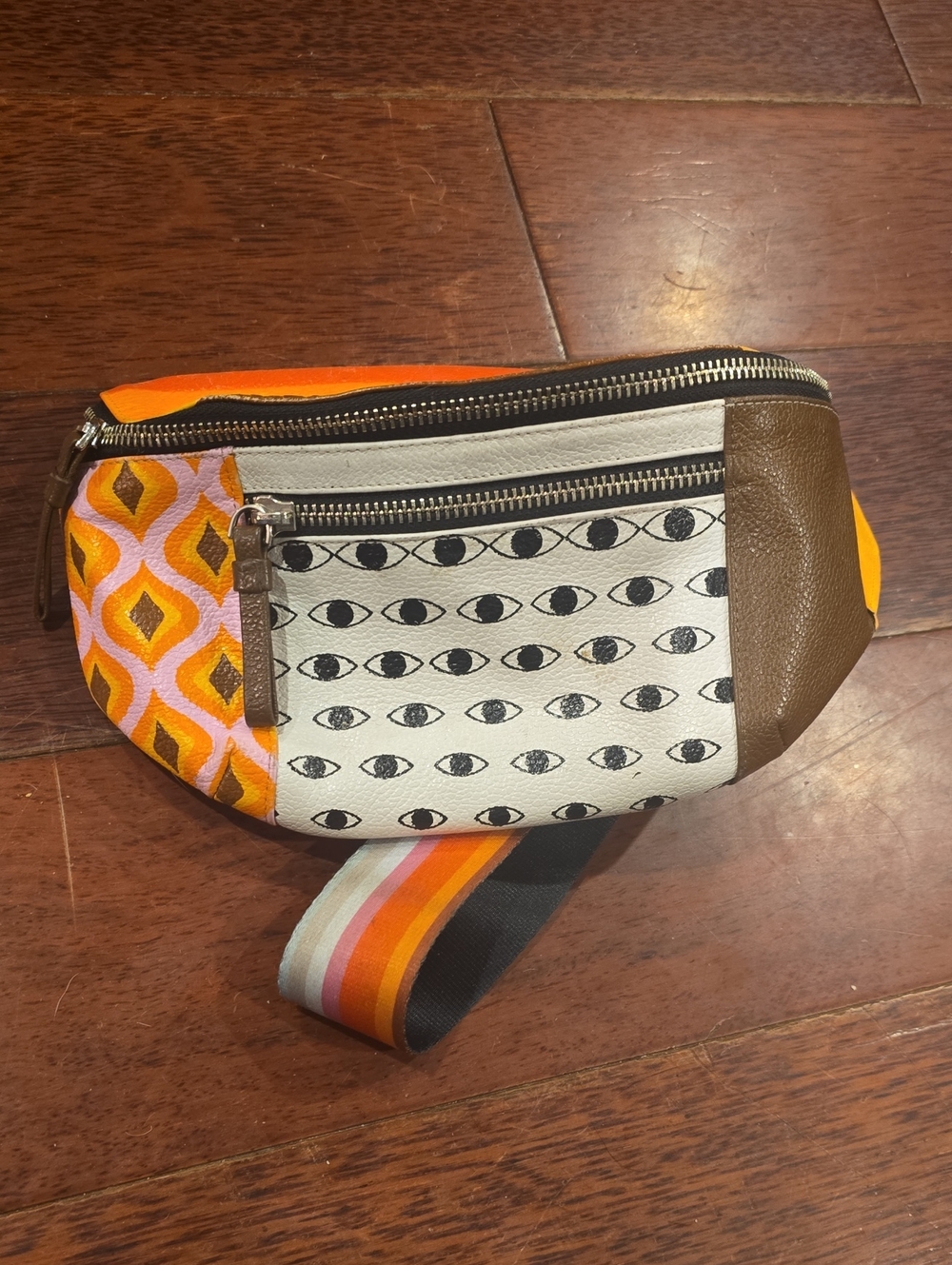 Min & Mon Women’s Multicolor Mini Belt Bag with Eye Print